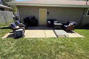 1616 Crestview St, Janesville, WI 53546 - Photo 41