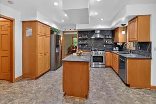2292 Dahlk Cir, Verona, WI 53593 - Photo 17