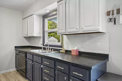 5718 Thrush Lane, Madison, WI 53711 - Photo 13