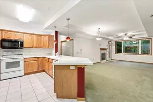 3001 Stratton Way, Madison, WI 53719 - Photo 3