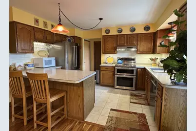 1500 Camelot Drive, Janesville, WI 53548 - Photo 9