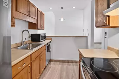 847 Kottke Drive, Madison, WI 53719 - Photo 5
