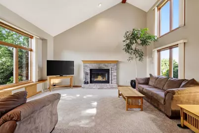 816 Bergen Court, Stoughton, WI 53589 - Photo 3