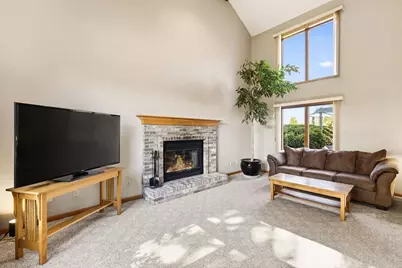 816 Bergen Court, Stoughton, WI 53589 - Photo 5
