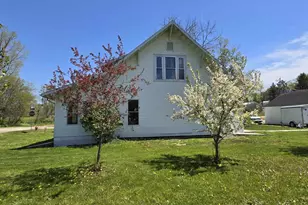 304 Glen St, Kendall, WI 54638 - Photo 3