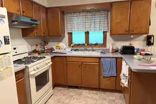 305 Sunset Dr, DeForest, WI 53532 - Photo 15