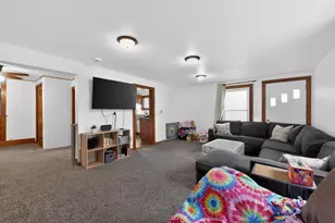 423 Mulberry St, Baraboo, WI 53913 - Photo 9