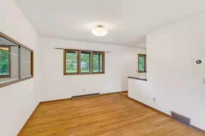318 Cheyenne Trail, Madison, WI 53705 - Photo 9