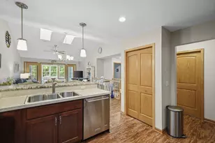 6217 Sharpsburg Dr, Madison, WI 53718 - Photo 17