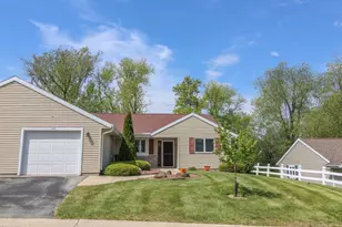 107 Buckingham Ct, Cambridge, WI 53523 - Photo 1