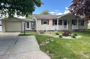 125 Maple St, Orfordville, WI 53576 - Photo 3