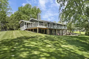 810 Rosemary Ln, Baraboo, WI 53913 - Photo 3