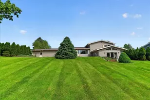 6689 Highland Dr, Windsor, WI 53598 - Photo 5