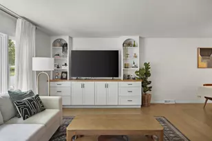 1410 Shirley St, Middleton, WI 53562 - Photo 7