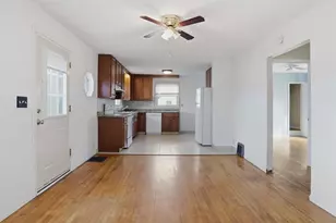 720 La Crosse St, Mauston, WI 53948 - Photo 3