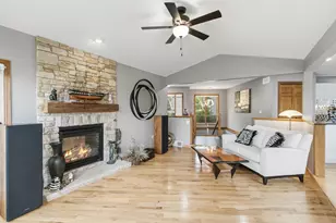 W14198 Selwood Dr, Prairie Du Sac, WI 53578 - Photo 13