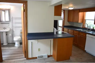 1717 Loftsgordon Avenue, Madison, WI 53704 - Photo 13