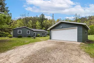 114 Washburn St, Camp Douglas, WI 54618 - Photo 3