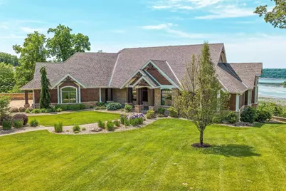 1581 Silver Oak Court, Hazel Green,  53811 - Photo 3
