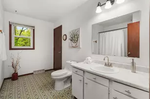 1117 Droster Rd, Madison, WI 53716 - Photo 19