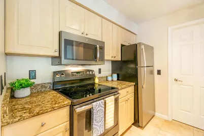 8510 Greenway Boulevard #102, Middleton, WI 53562 - Photo 7