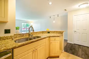 8510 Greenway Blvd, Middleton, WI 53562 - Photo 5