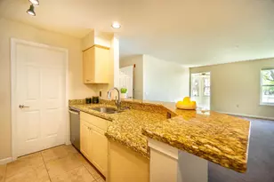8510 Greenway Blvd, Middleton, WI 53562 - Photo 3