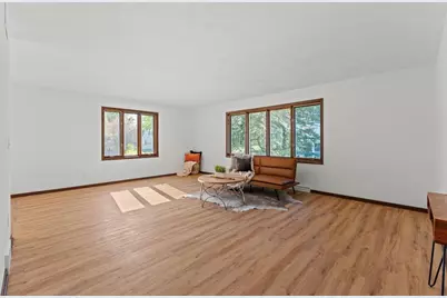 421 Bowman Road, Wisconsin Dells, WI 53965 - Photo 11