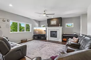 410 Sunset Dr, Lodi, WI 53555 - Photo 7