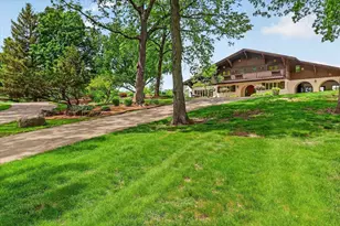 2532 Skyline Dr, Janesville, WI 53548 - Photo 3