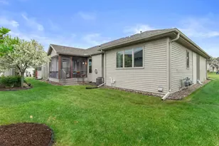 528 Clemens Ct, Portage, WI 53901 - Photo 29