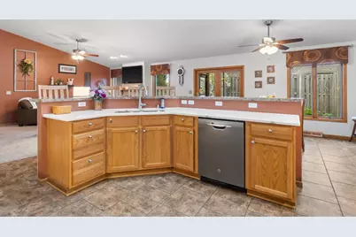 528 Clemens Court #7, Portage, WI 53901 - Photo 5