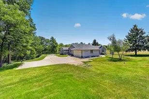8766 Colby Rd, Mount Horeb, WI 53572 - Photo 5