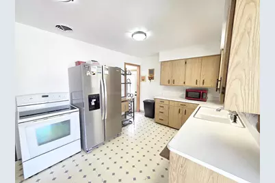 1001 Cornelia Street, Janesville, WI 53545 - Photo 7