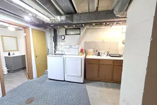 1001 Cornelia St, Janesville, WI 53545 - Photo 23