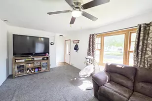 1001 Cornelia St, Janesville, WI 53545 - Photo 5