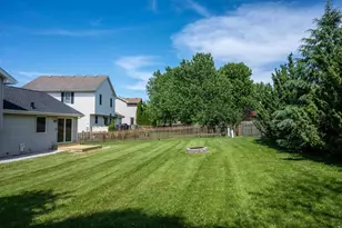 8405 Shale Dr, Madison, WI 53719 - Photo 7