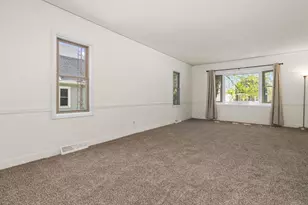 1702 Highland Ave, Janesville, WI 53548 - Photo 17