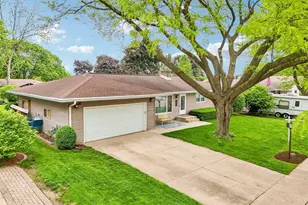 605 5th St, Waunakee, WI 53597 - Photo 37
