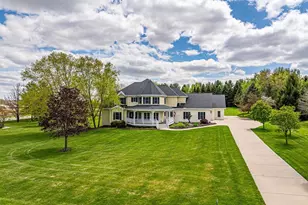 7527 Fallen Oak Dr, Verona, WI 53593 - Photo 3