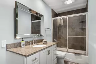 5535 Lake Mendota Dr, Madison, WI 53705 - Photo 13