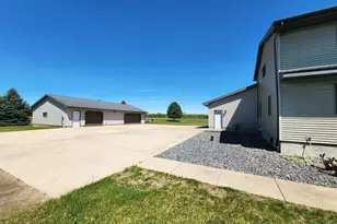 N6526 State Road 22, Pardeeville, WI 53954 - Photo 13