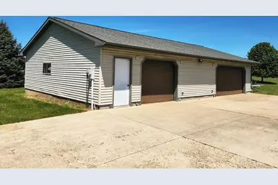 N6526 State Road 22, Pardeeville, WI 53954 - Photo 11