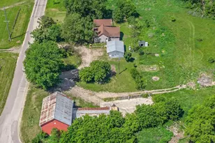 E7084 Ski Hill Rd, Reedsburg, WI 53959 - Photo 7