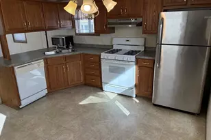 73 Redwing Ln, Madison, WI 53704 - Photo 3