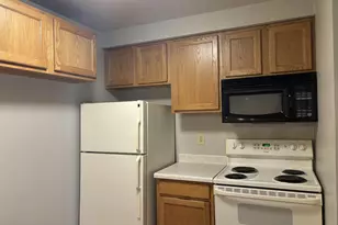 4328 Melody Ln, Madison, WI 53704 - Photo 7
