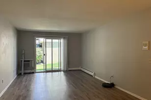 4328 Melody Ln, Madison, WI 53704 - Photo 3