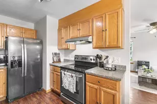 267 Sweet Grass Dr, Sun Prairie, WI 53590 - Photo 5