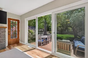 13 Oxford Pl, Madison, WI 53704 - Photo 5