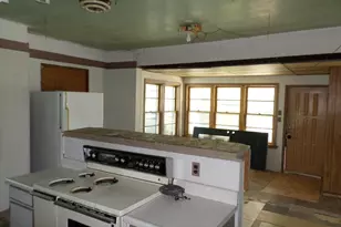402 E Washington St, Tomah, WI 54660 - Photo 3